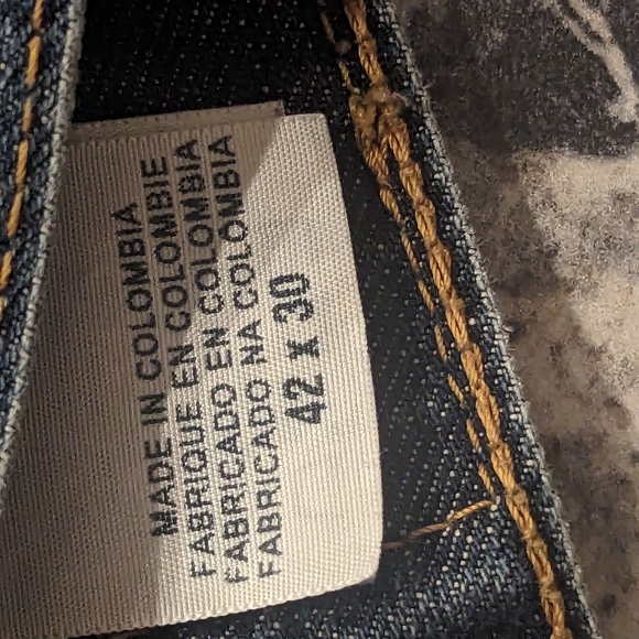 Levi’s 559 42x30 - Picture 3 of 6